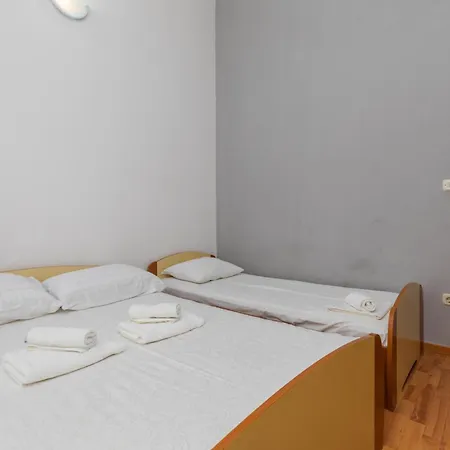 Apartment By The Sea Podaca, Makarska - 13189 *